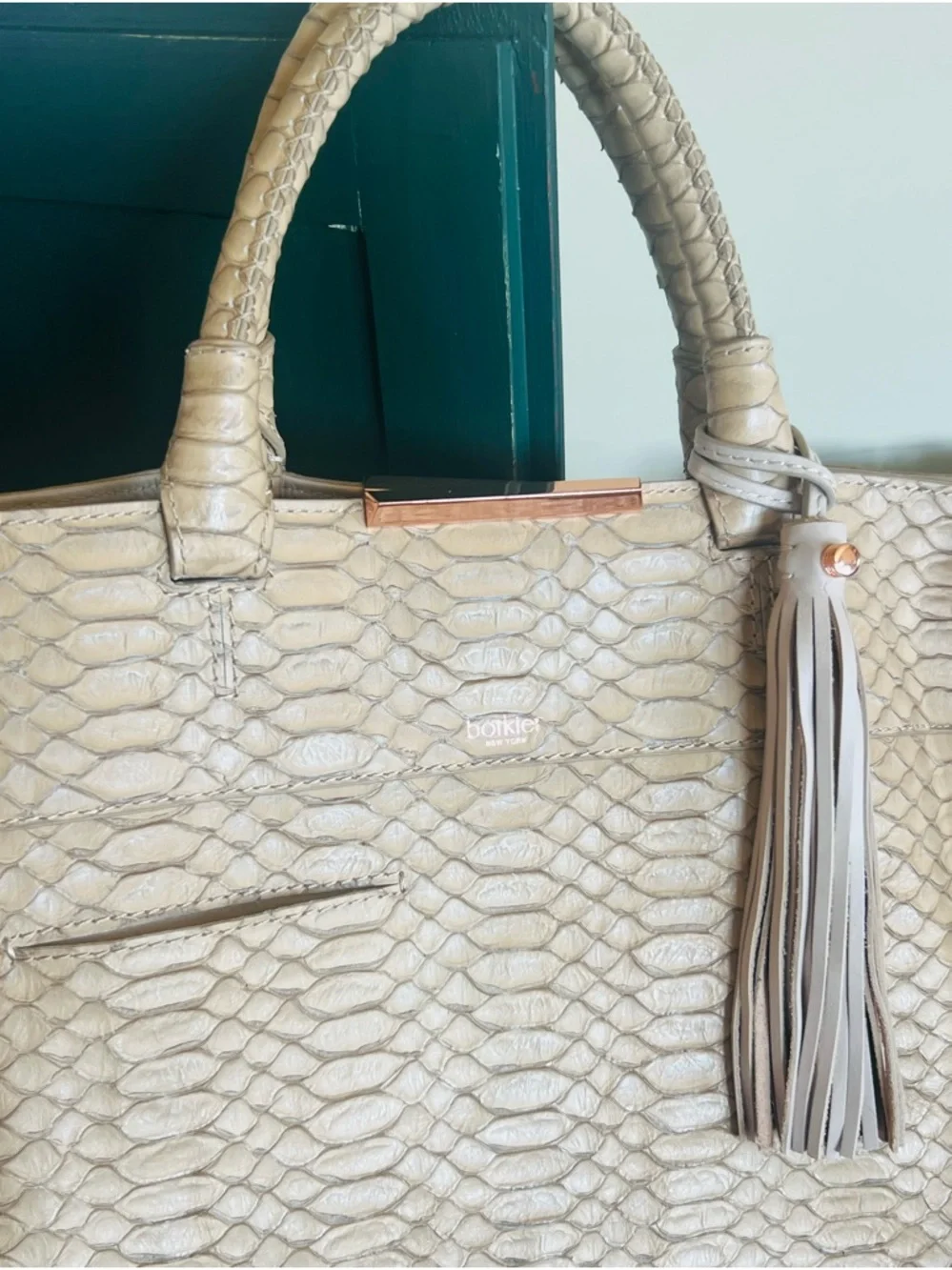 Botkier New York Tan Leather Croc Embossed Tote Bag Tassel